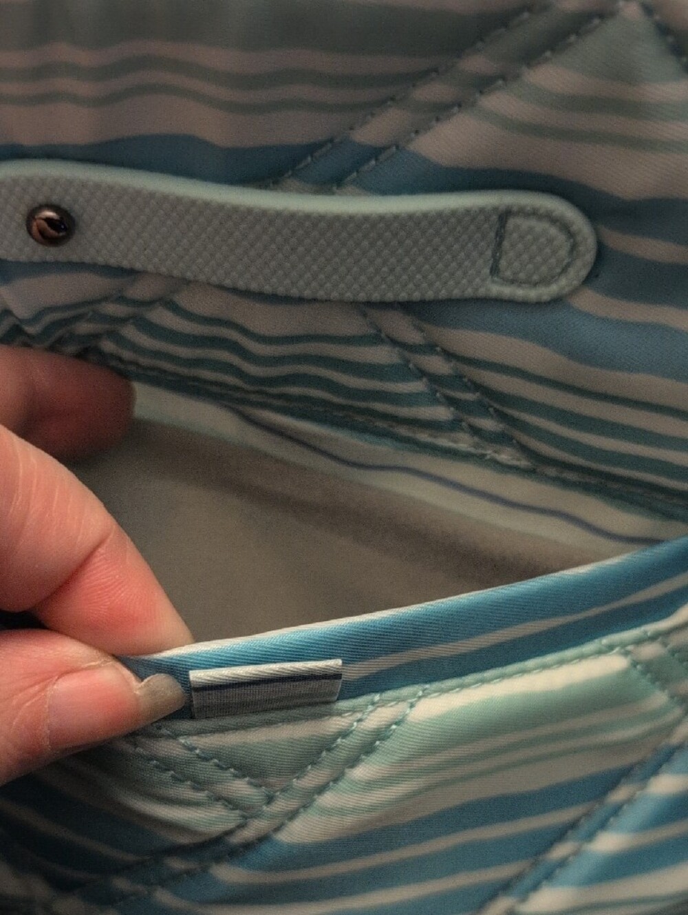 Lug Skyliner Light Blue Striped Quilted Tote Bag Love Waves Aqua - Picture 5 of 7